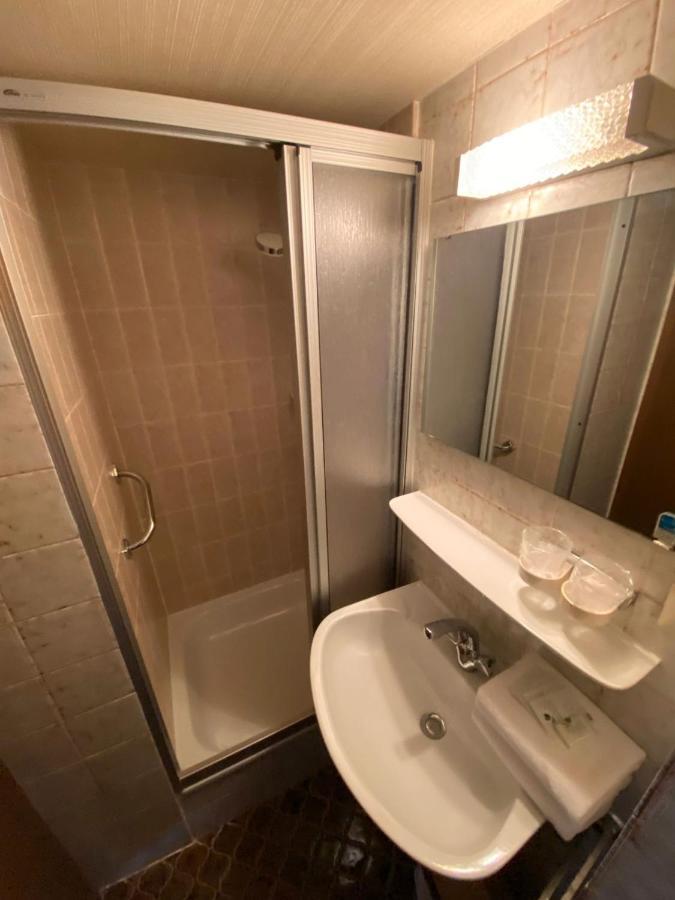 Hotel Altes Tor Filsen Zewnętrze zdjęcie